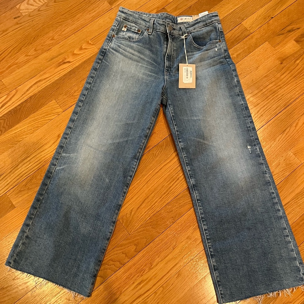 AG Saige Wide Leg Crop Size 29